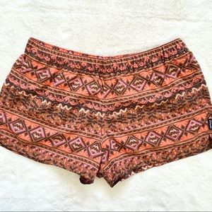 PATAGONIA Barely Baggies Shorts - Women's Size Medium Boho Tiki Active Outdoors